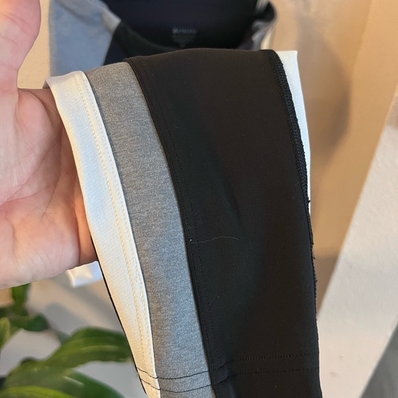 Athleta crest colorblock tight leggings - Picture 6 of 8